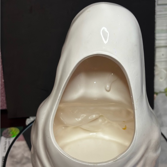 Blessed Mother planter - Picture 2 of 2